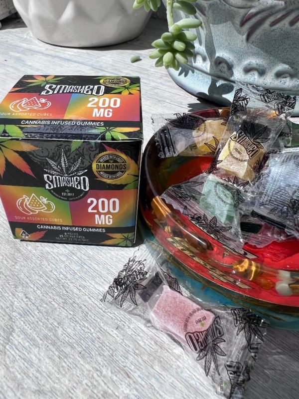 Smashed Diamond Infused  - Sour Assorted Cubes - 400mg - Hydrid