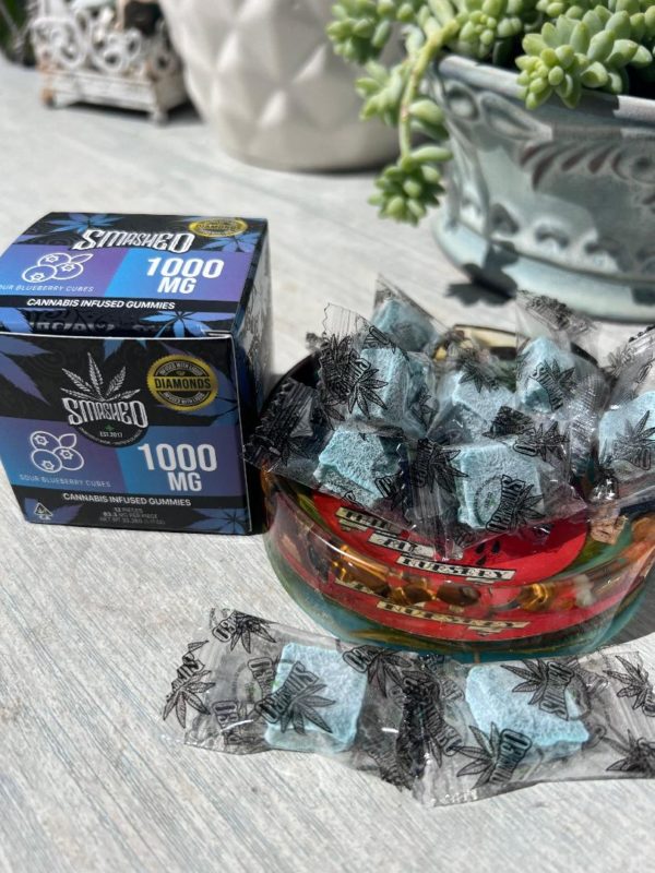 Smashed Diamond Infused  - Sour Blueberry Cubes - 1000mg